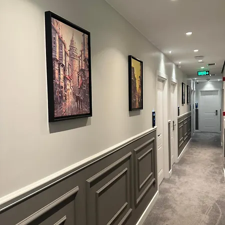 Hotell Center Port Karakoey *