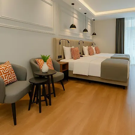 Hotel Center Port Karakoey