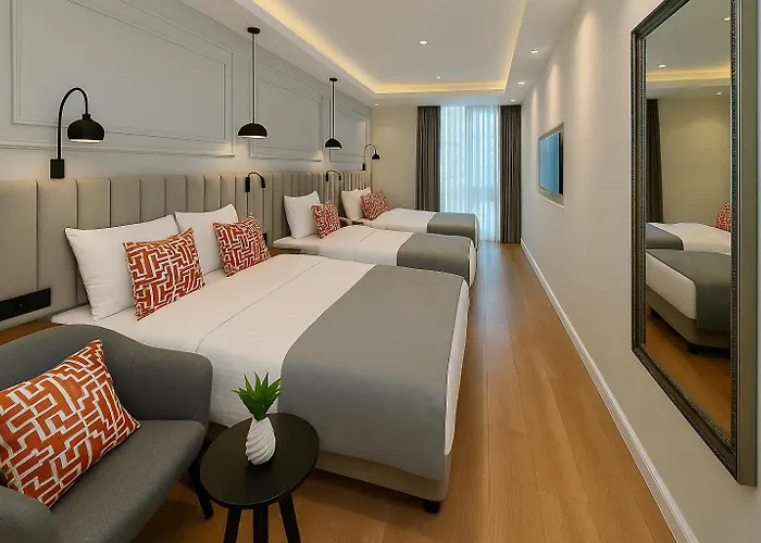 Center Port Karakoey Hotel