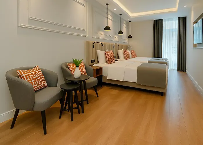 Hotel Center Port Karakoey