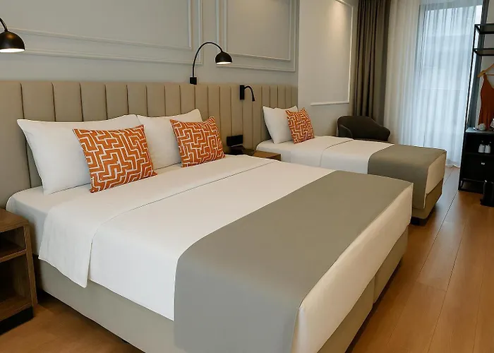 Center Port Karakoey *