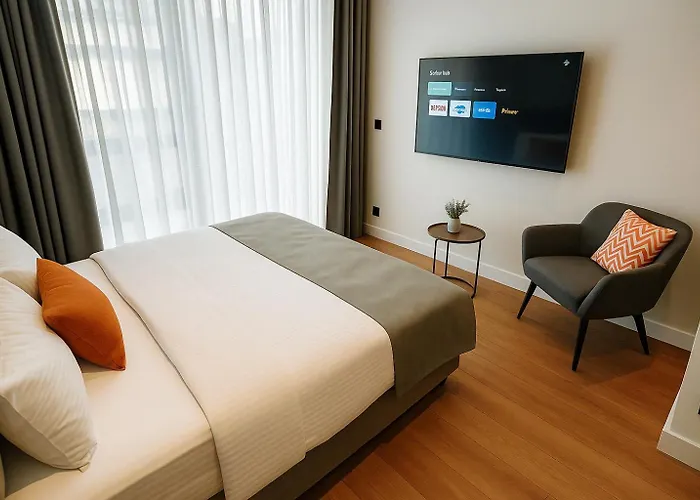 Center Port Karakoey Hotel *