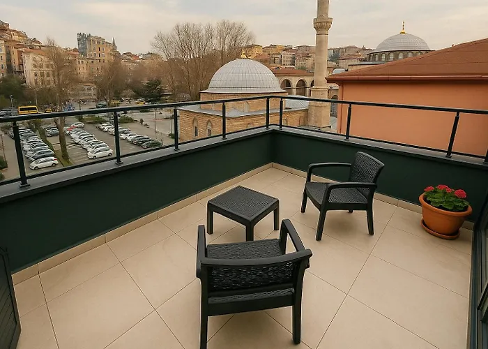 Hotel Center Port Karakoey