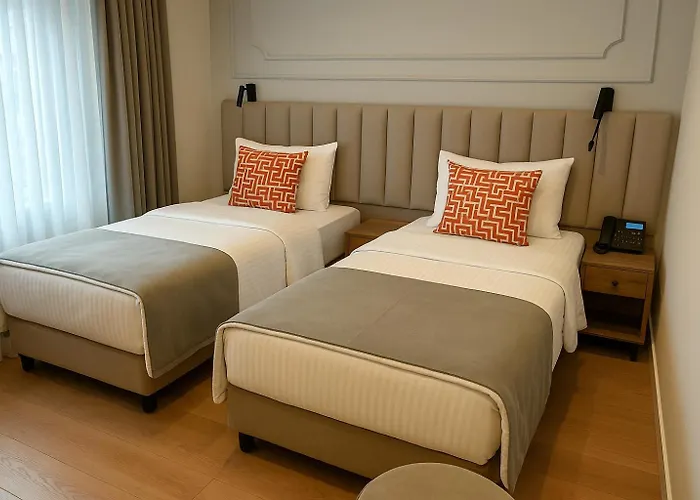 Center Port Karakoey *