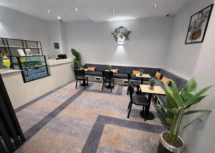 Center Port Karakoey Hotel *